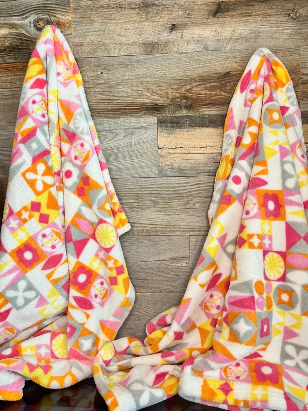 FLASH SALE!✨2 Bundle Travel Blankets - Perfect for Plane, Hotel, Pets, Baby, +